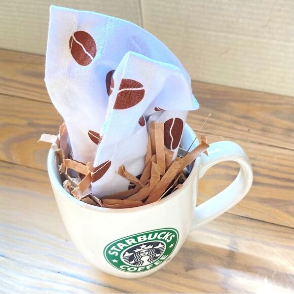 Gift Set STARBUCKS Mug and Kitchen Towel Collectable Gift Pack - Picture 4 of 9